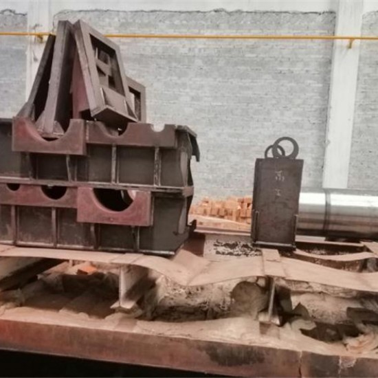 特大型打砂設備，對所有特大型金屬件表面打砂清除表面雜質(zhì)
